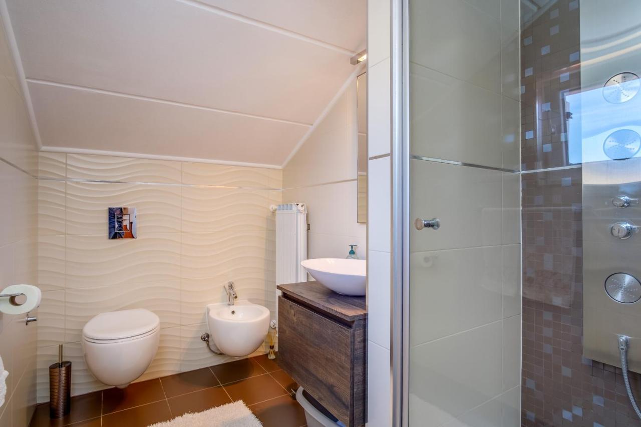 Leonida Apartment Mali Losinj Bagian luar foto