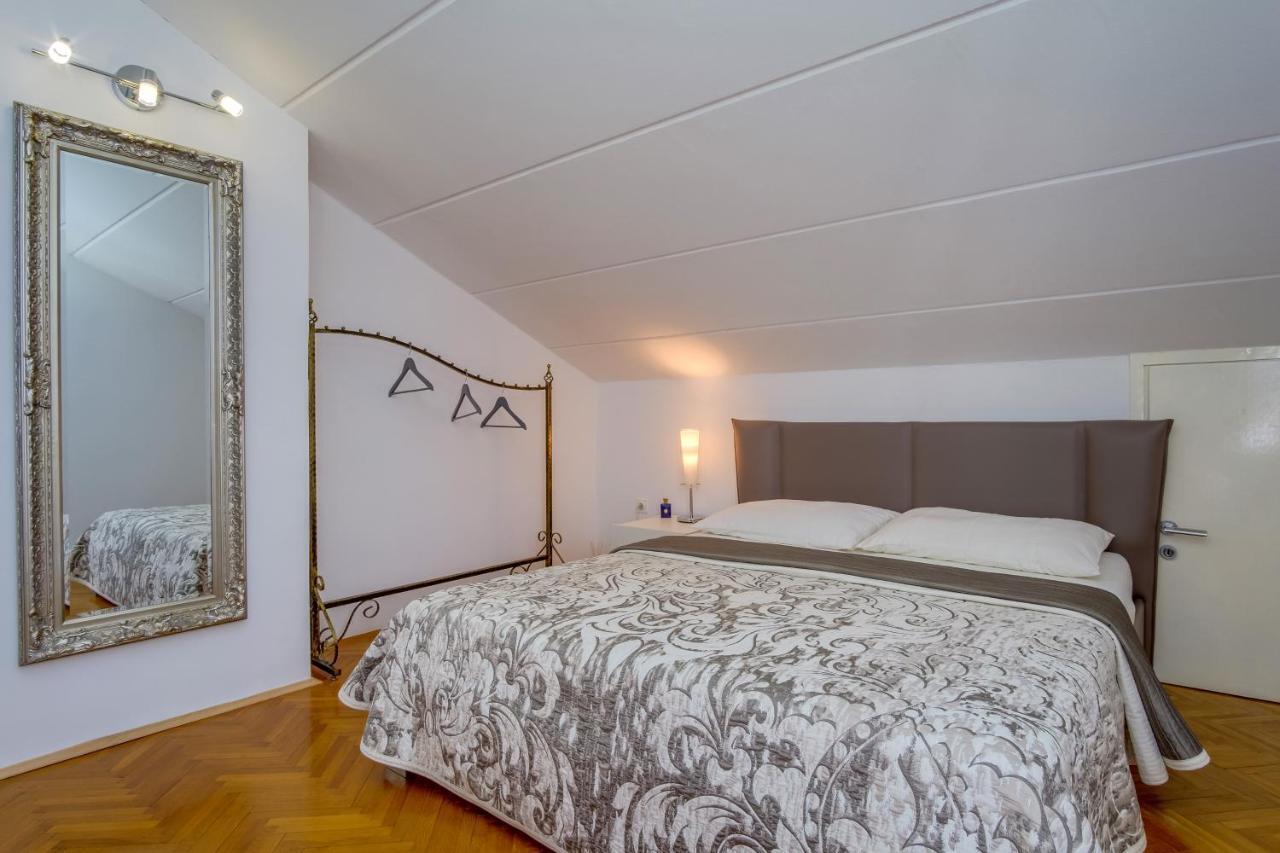 Leonida Apartment Mali Losinj Bagian luar foto