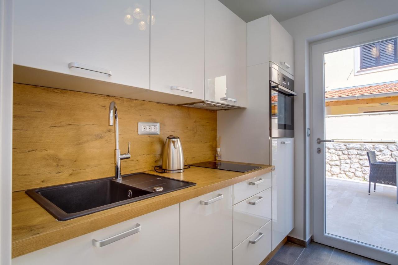 Leonida Apartment Mali Losinj Bagian luar foto