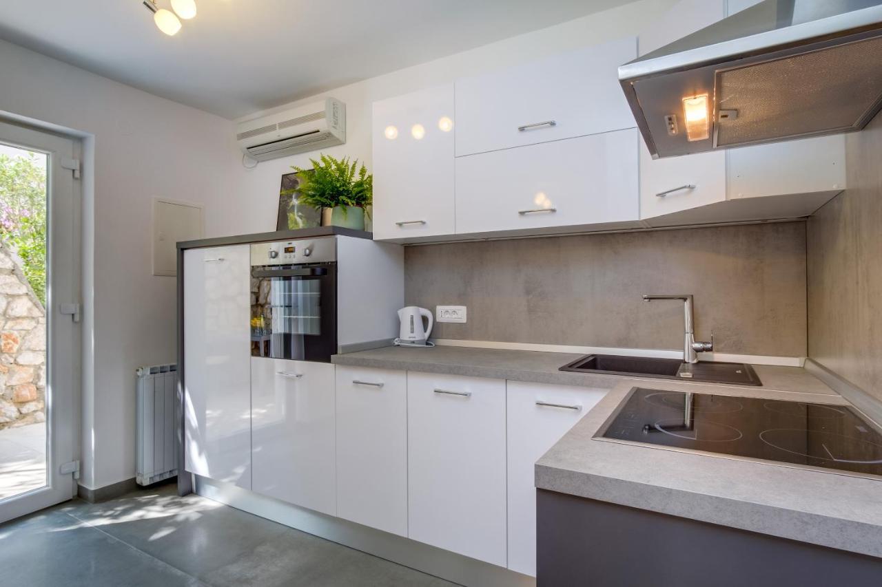 Leonida Apartment Mali Losinj Bagian luar foto