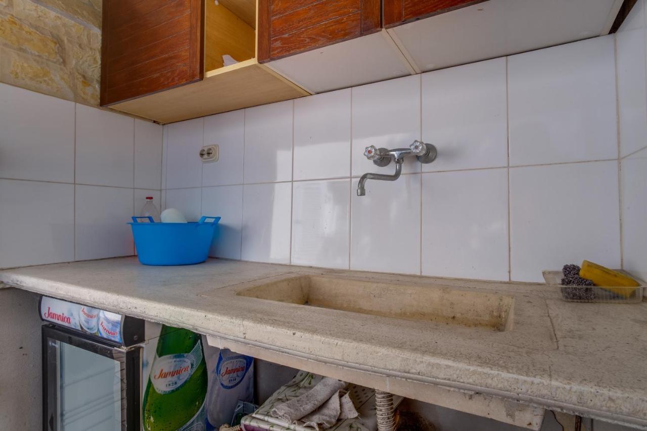 Leonida Apartment Mali Losinj Bagian luar foto