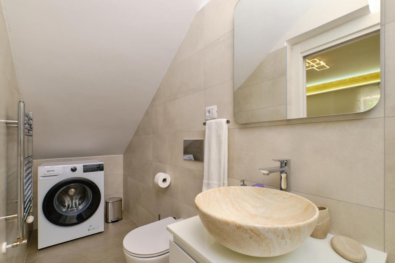 Leonida Apartment Mali Losinj Bagian luar foto