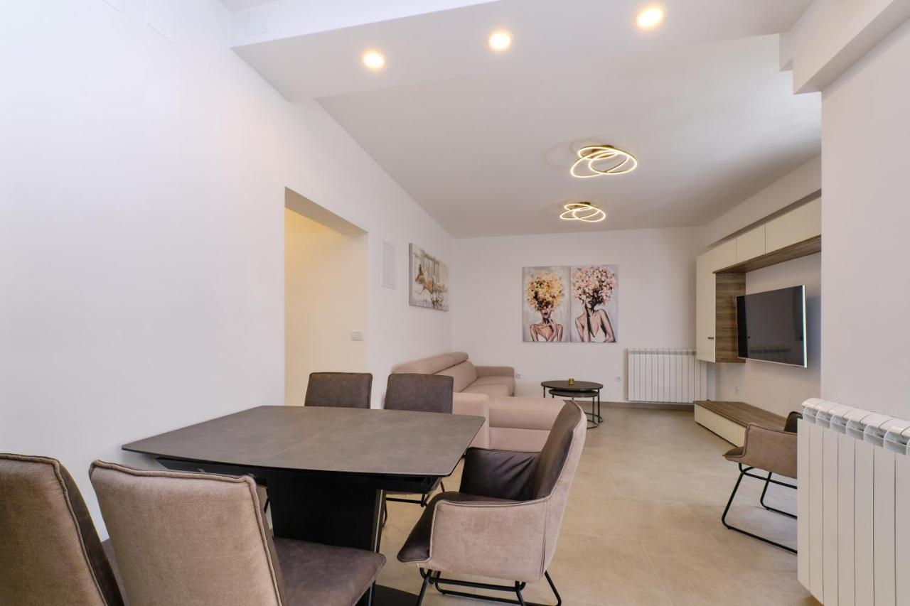 Leonida Apartment Mali Losinj Bagian luar foto